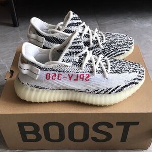 Yeezy Boost 350 V2